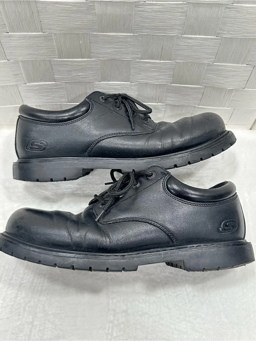 Skechers Work Relaxed Fit Slip Resistant Black Leather Shoes 9.5 Wide Width